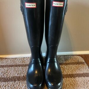 Hunter Classic Black Tall Boots size 10